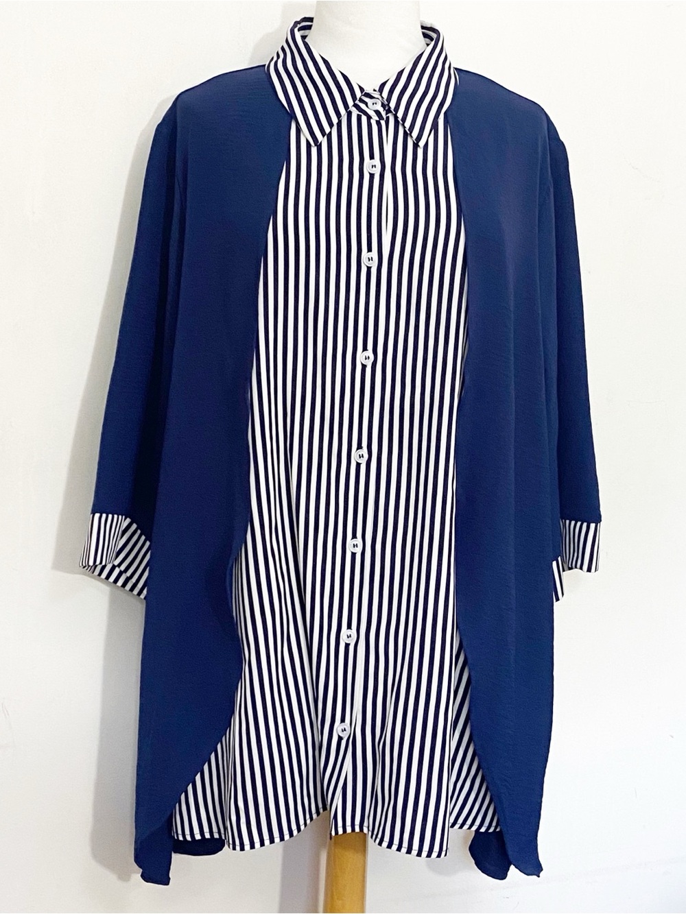Bloomchic Two-Fer Lagen Look Navy and White Button-Up Shirt Navy Overlay 22W/24W